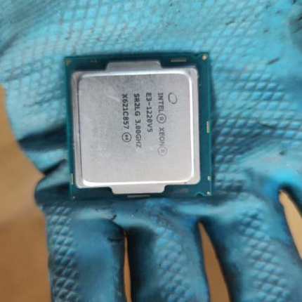 议价拆机至强 E3-1220V5 cpu