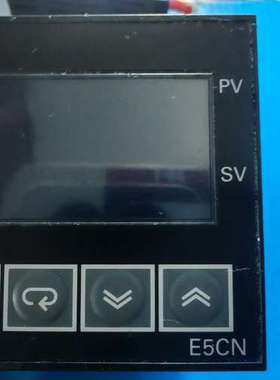 议价温控器E5CN-Q2TC，二手拆机，功能完好。实物