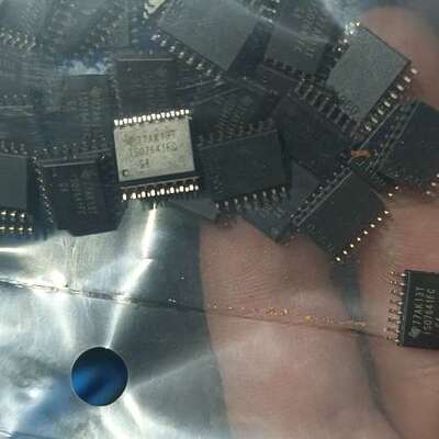 议价ISO7641FC 数字隔离器有51个全新的没有使用过，成色