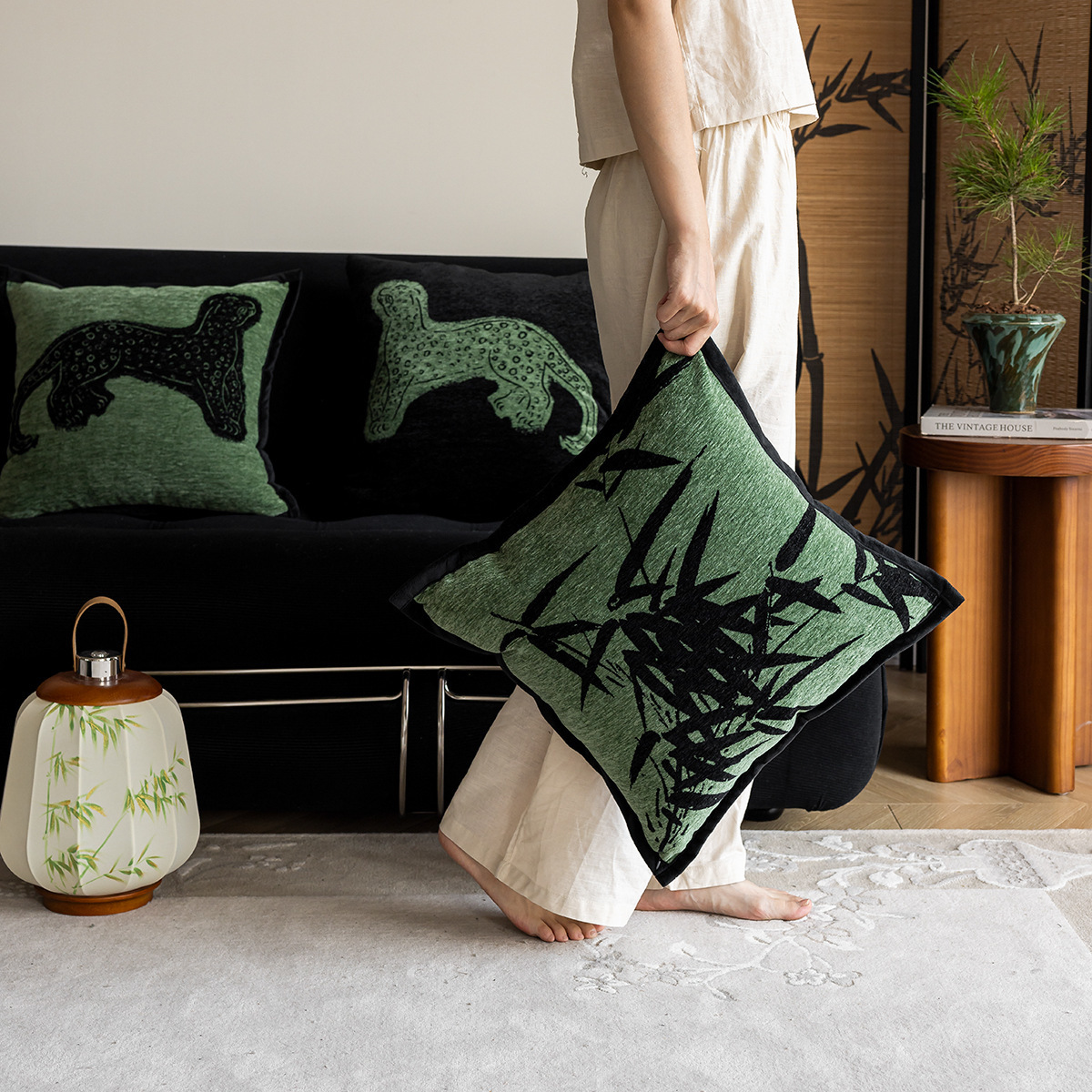 绣花腰枕垫沙发靠酒店样板房