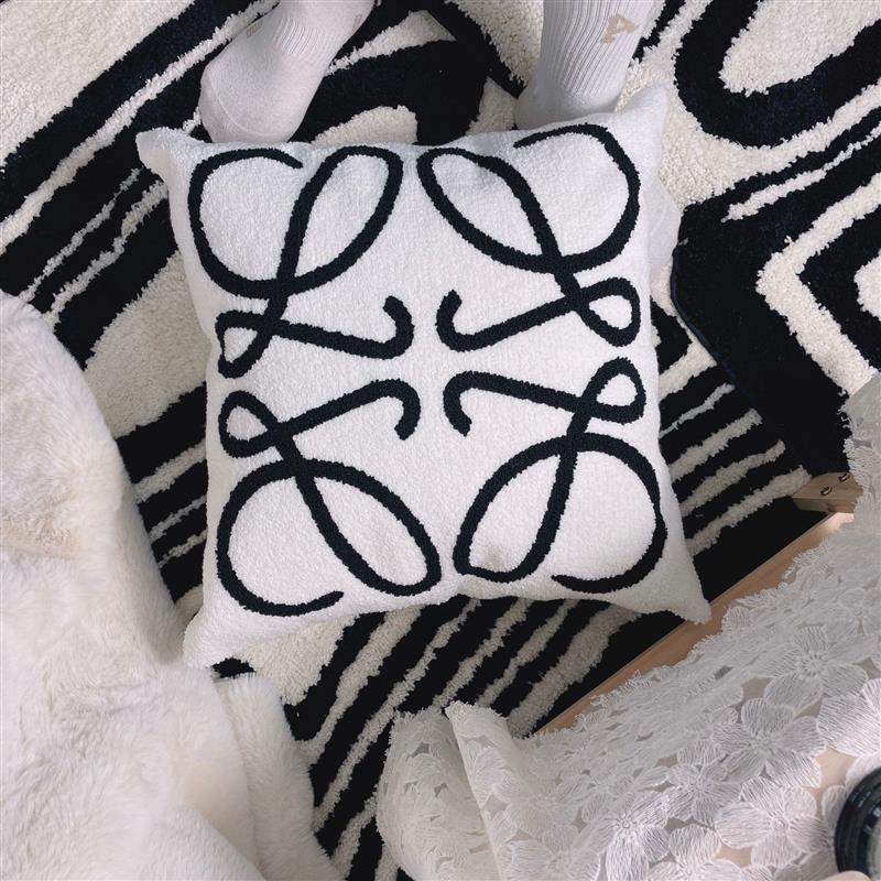 抱枕简约靠枕客厅设计师