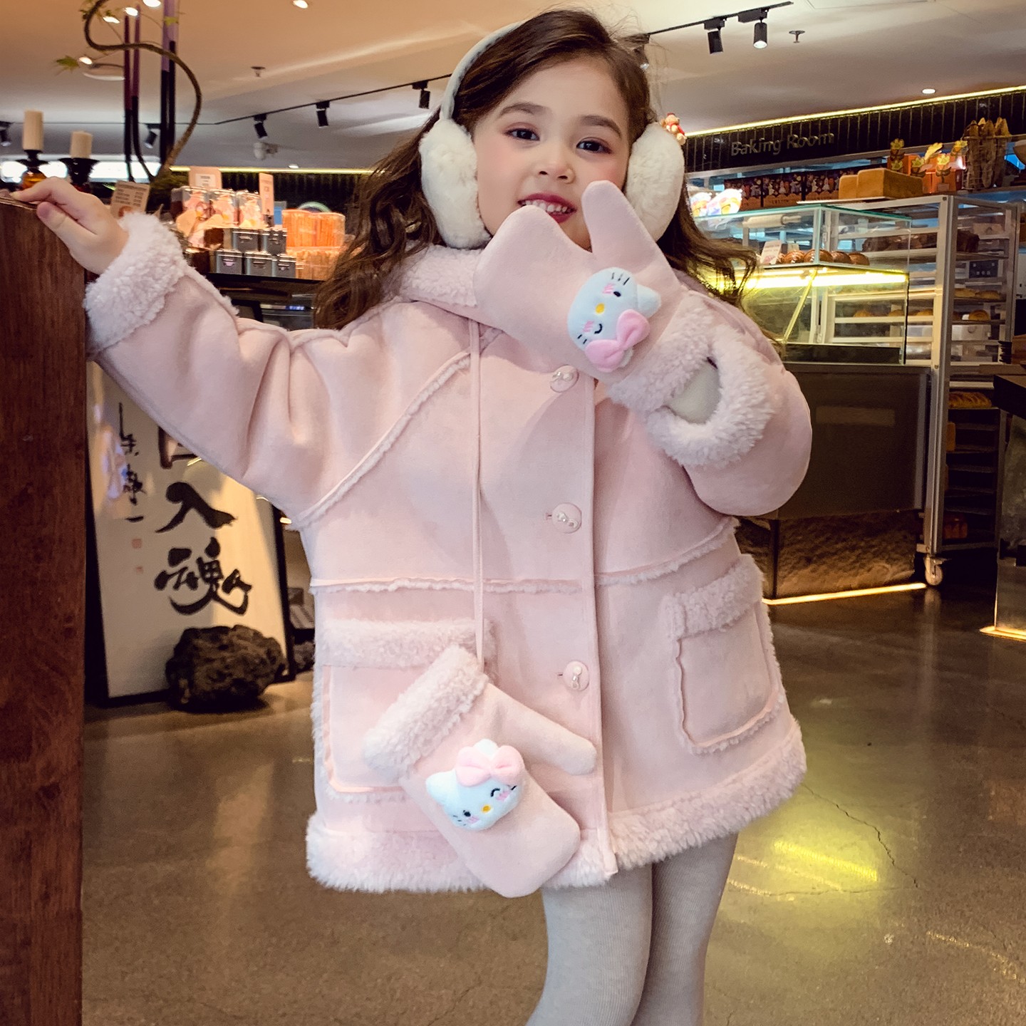 女童皮毛一体中长款大衣外套