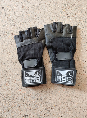 badboy清仓特价处理 坏小子健身手套 举重吊环手套