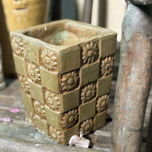 小花农新品手压粗陶方格子花盆