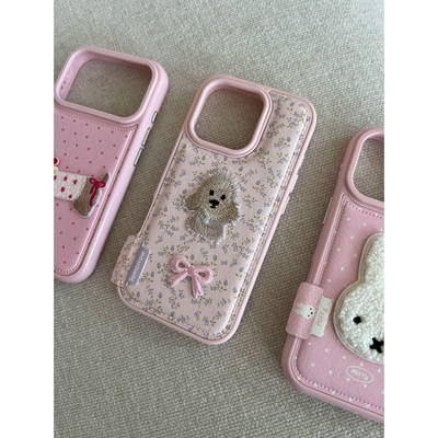温柔少女粉碎花刺绣狗狗标签适用苹果17promax手机壳iphone16pro新款15女14pro创意15pro皮质13/11防摔手机套
