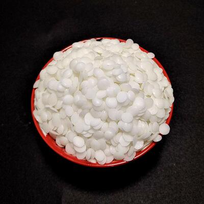 化工原料固体板蜡工业用白颗粒粗橡胶制品用半精炼蜡粒