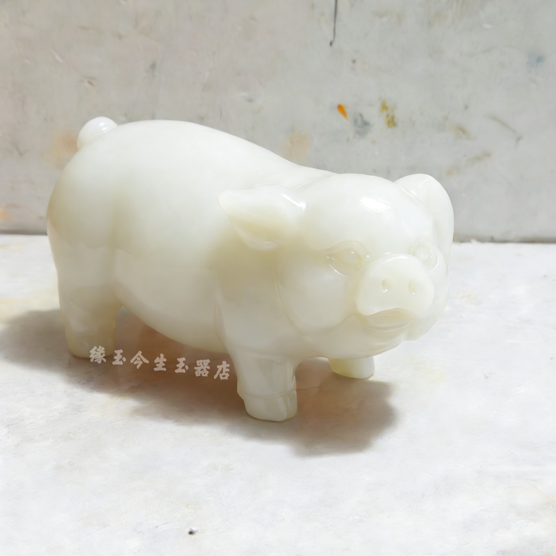 天然白玉猪摆件客厅玄关办公室十二生肖黑曜石猪桌面装饰工艺品