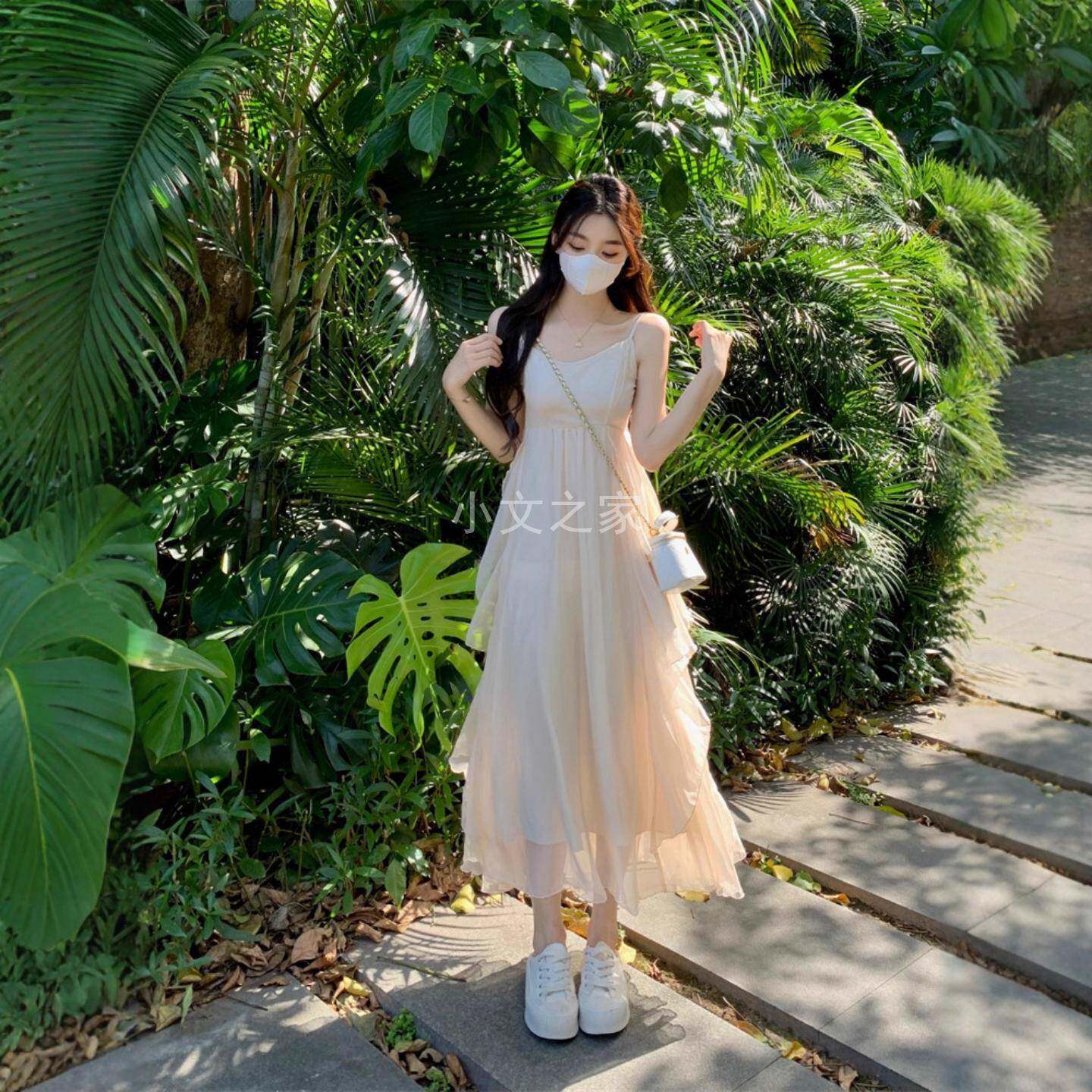 夏日海边度假白色仙女连衣裙洋气