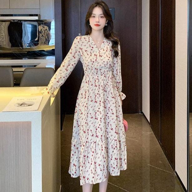 温柔风碎花V领连衣裙女秋季新款长袖系带收腰显瘦雪纺过膝A字长裙,女装/女士精品,连衣裙,淘宝优惠券,粉丝福利购,淘宝优惠卷