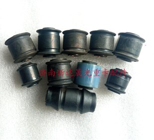 豪沃A7 T7H T5G汕德卡金王子豪卡驾驶室减震器衬套气囊减震器衬套