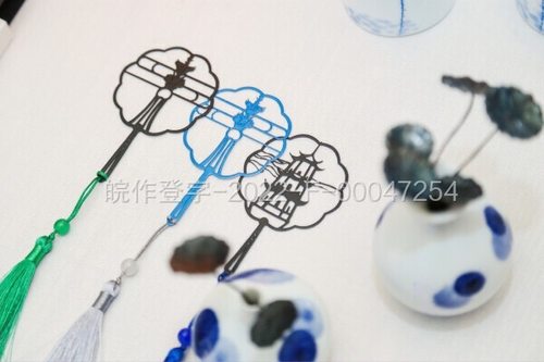 精致镂空礼盒文艺复古可爱铁画