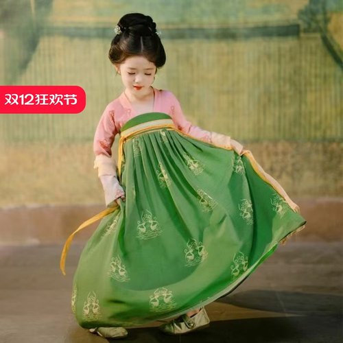 一袭汉服惊艳时光古韵自来