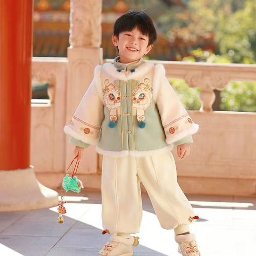 新中式冬汉服，绒暖雅致显国风
