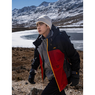 临典黑红拼接马年限定冲锋衣外套男2026春新款户外防风防水登山服