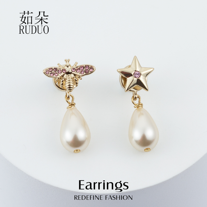 新款蜜蜂五角星珍珠浅金色小耳环AB款小众设计CD耳钉时尚耳饰女