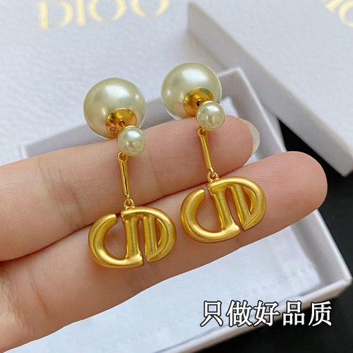 新款复古金色耳环女前后珍珠CD耳坠高级感字母耳钉气质轻奢耳饰