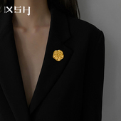 配饰扣 时尚 山茶花胸针高档女精致设计感小众徽章胸花别针男士 西装