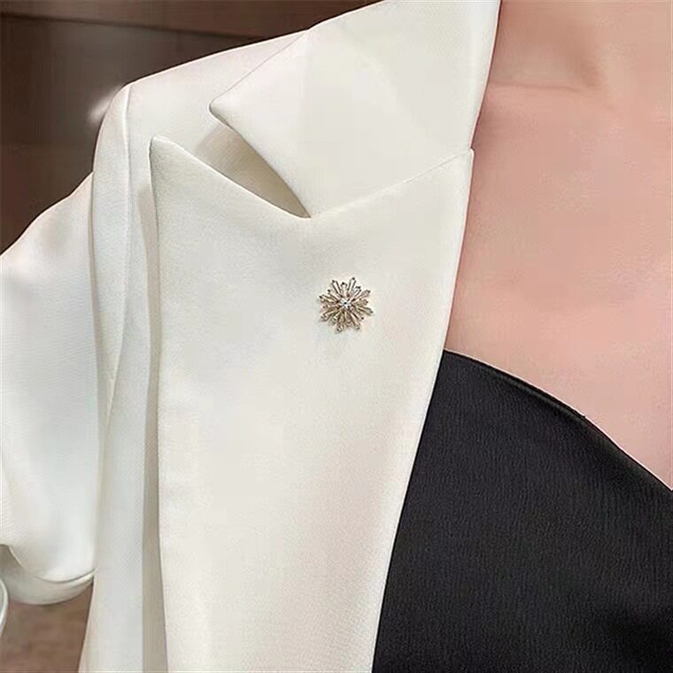 可爱日系领口隐形防走光扣神器小胸针女固定衣服别针小号扣针迷你