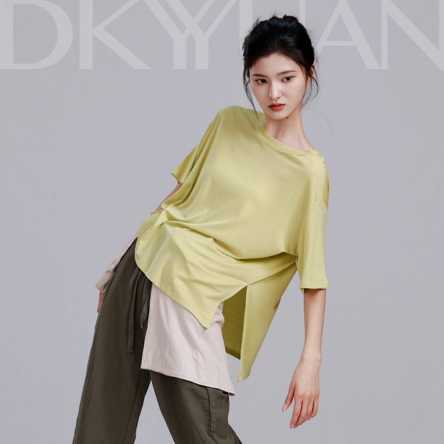 豆蔻依缘现代舞练功服短袖上衣宽松显瘦日常可穿形体舞蹈服演出服图片