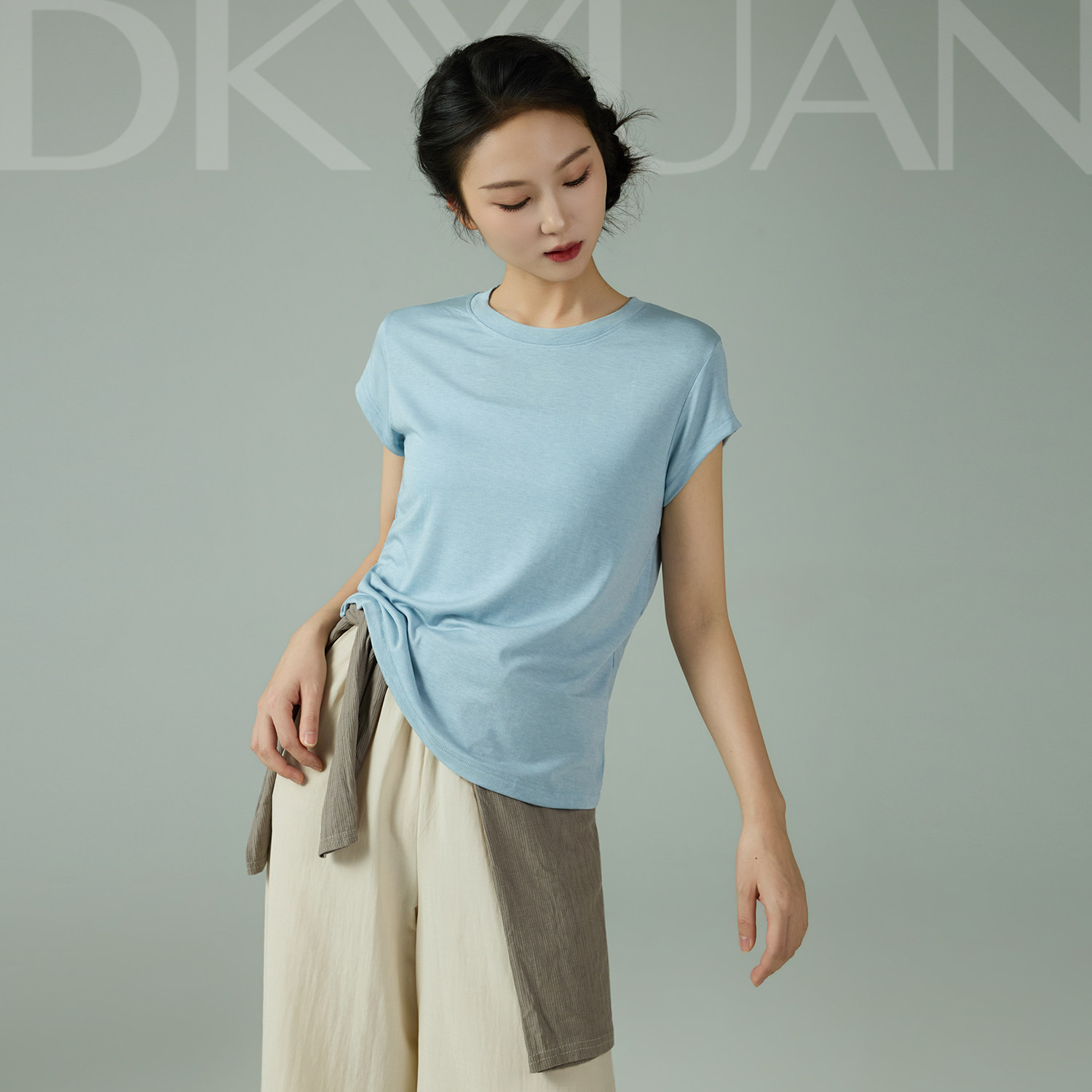 豆蔻依缘现代舞舞蹈服短袖上衣T恤宽松显瘦基础百搭练功服形体服图片
