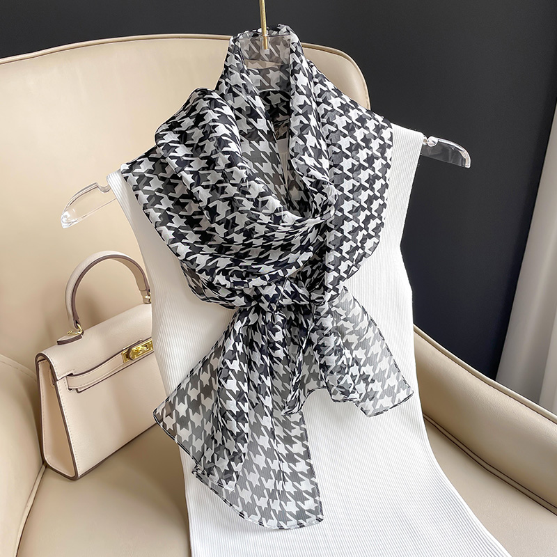 薄款桑蚕丝小长条丝巾