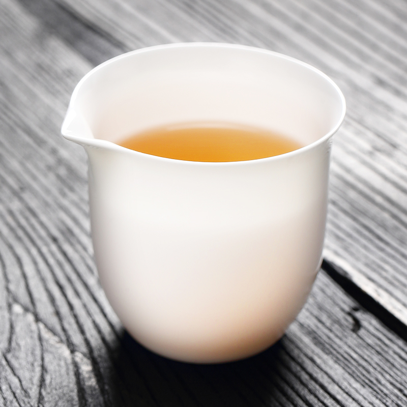 高档骨瓷公道杯茶具分茶器陶瓷倒茶公杯薄胎茶海功夫茶白瓷大容量