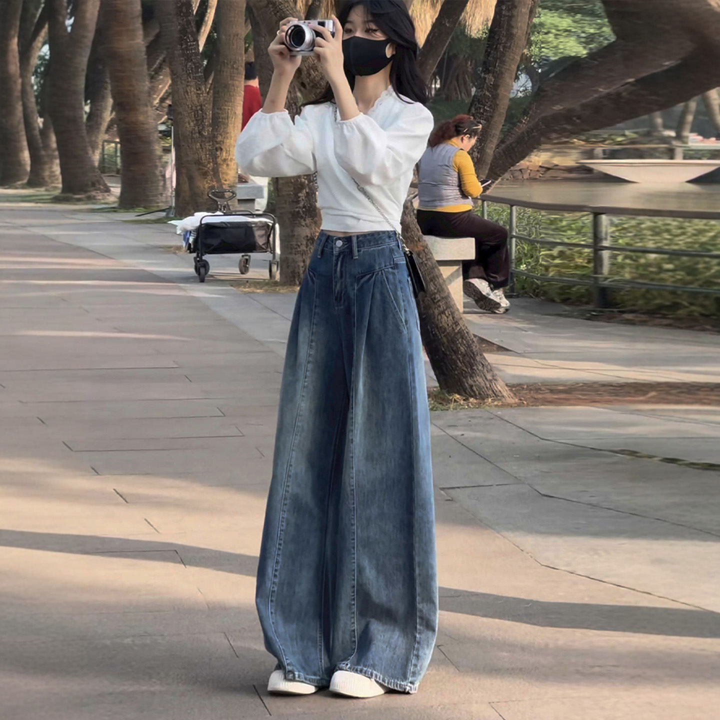 复古蓝色垂感阔腿牛仔裤