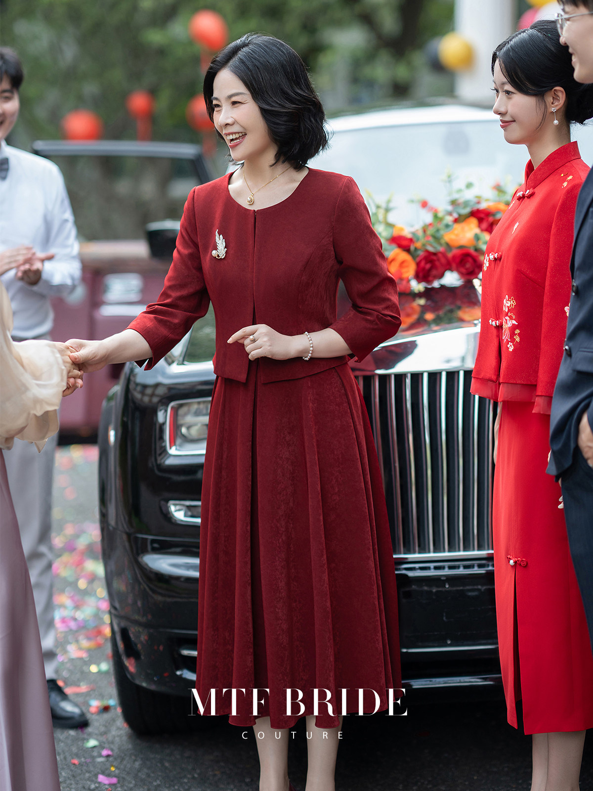 妈妈装婚宴礼服连衣裙2026新款喜婆婆两件套结婚女红色春秋款喜服