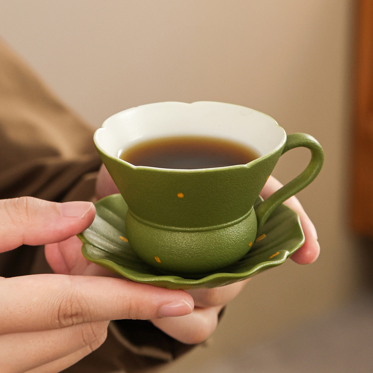 初伍小青柑橘绿洒金花口杯小把杯图片