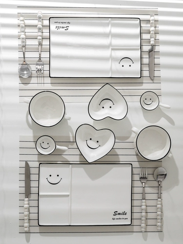 Четырех -летний магазин более 20 цветов и улыбки лица Детский завтрак