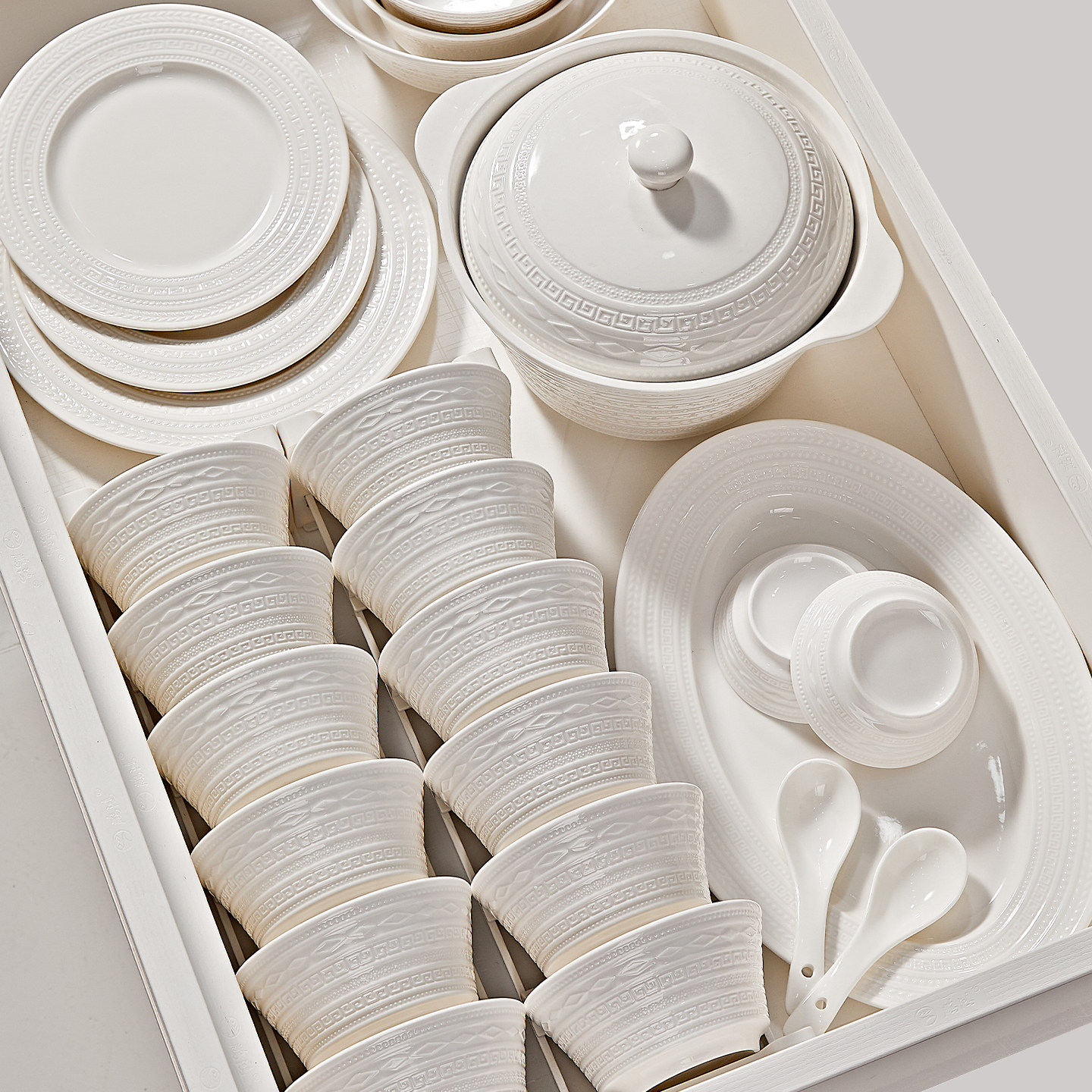 碗碟套装家用2025新款高颜值纯白浮雕餐具高级感小众乔迁碗盘套装