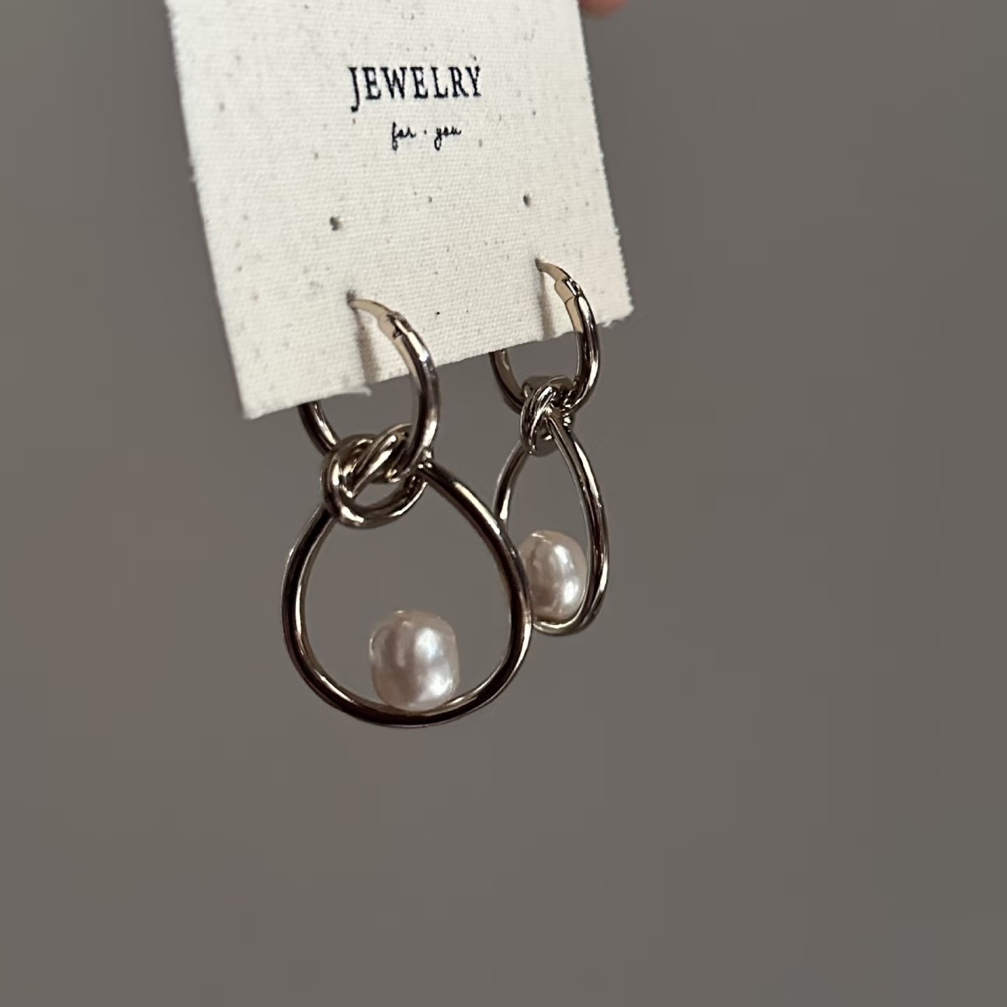 十里间【一眼相中】简约气质小众款珍珠扭结耳环百搭气质耳饰
