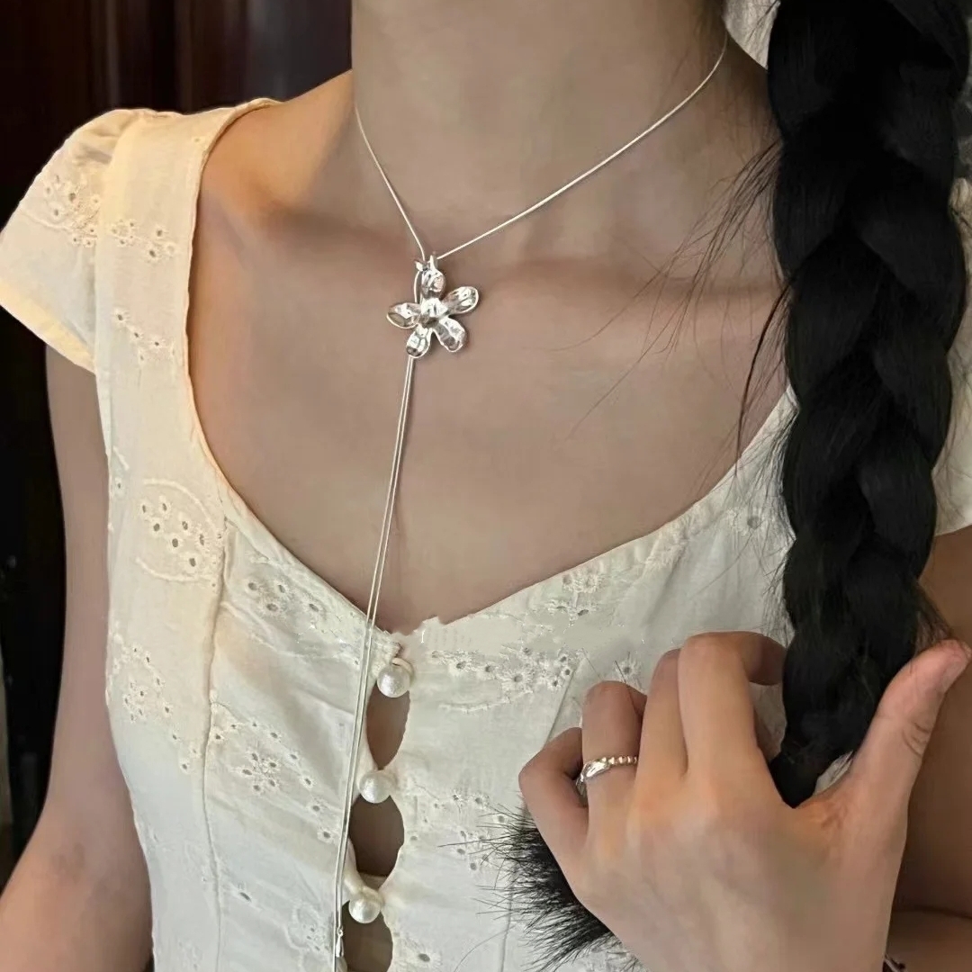 十里间【花束】甜美小清新花朵项链百搭抽绳百搭气质毛衣链