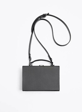 2025秋冬新品男包黑色硬质潮牌迷你斜挎包潮牌男士百搭ins小方包