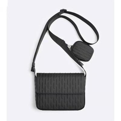 男包简约小方包百搭高级感潮压花