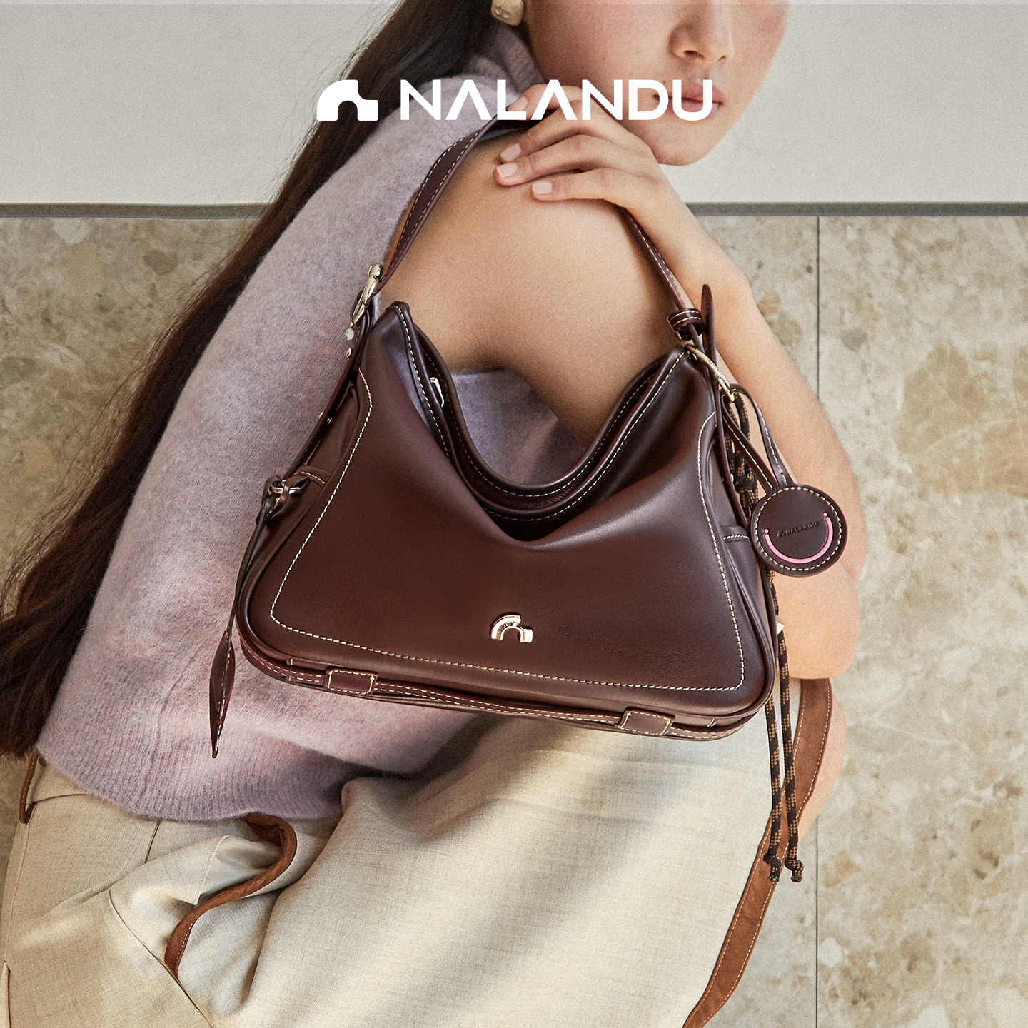 纳兰杜时尚百搭笑脸包