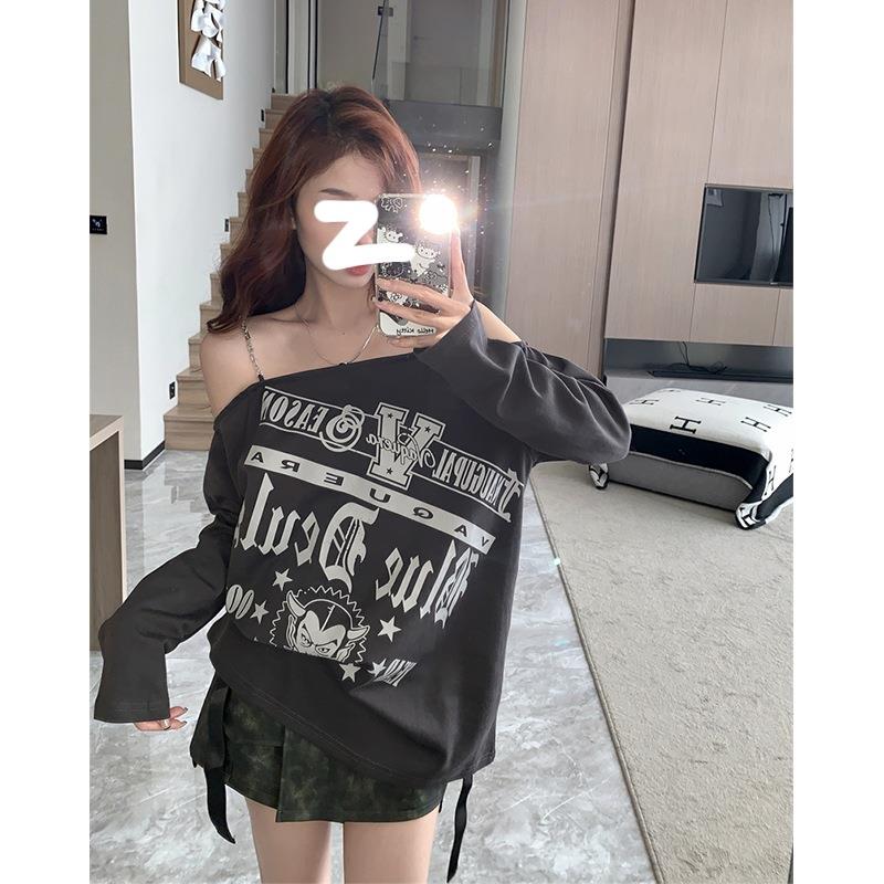One shoulder top with letter printed shirt for women, gray