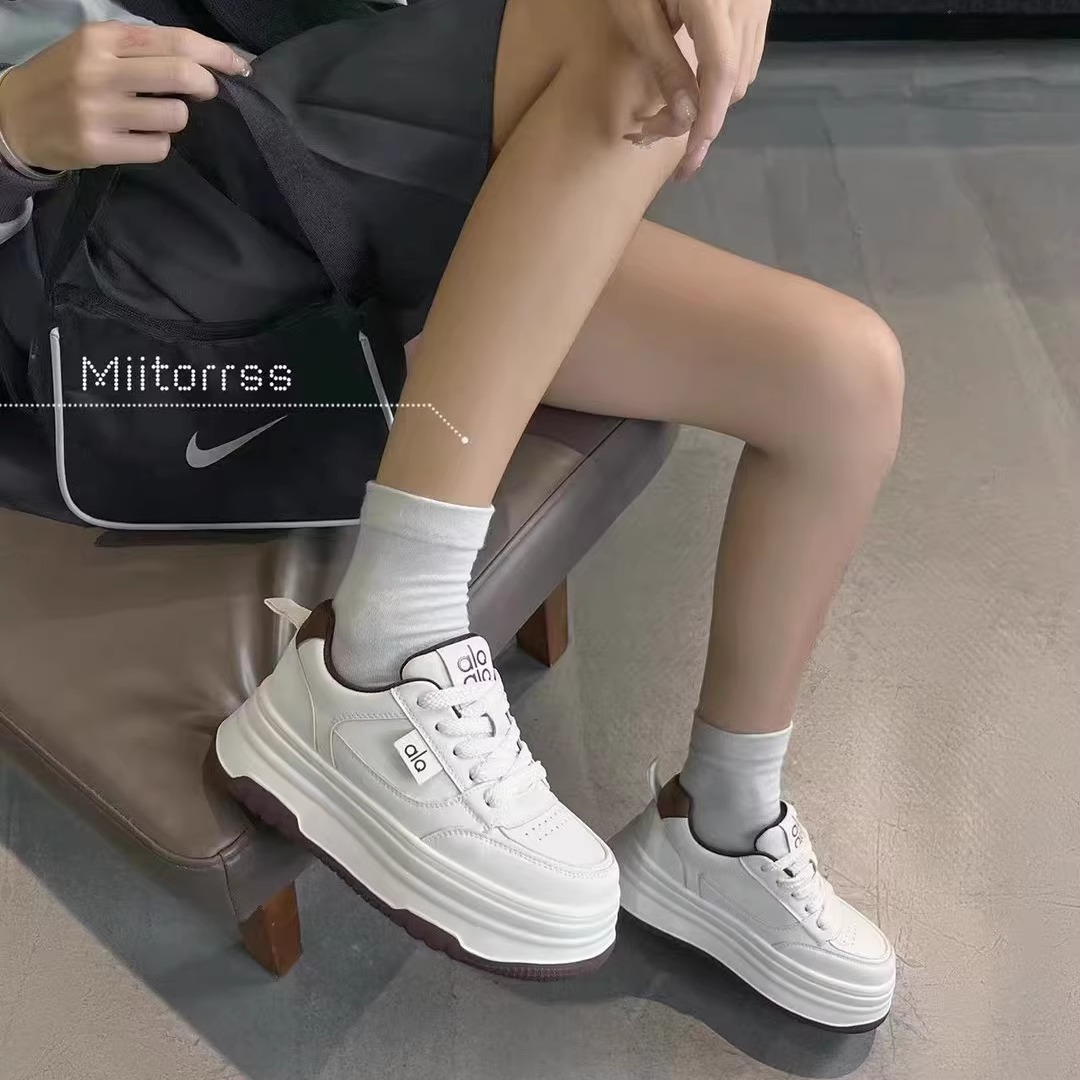 蜜女鞋小白鞋厚底休闲鞋松糕加绒加厚25冬款女鞋耐磨气质韩版保暖