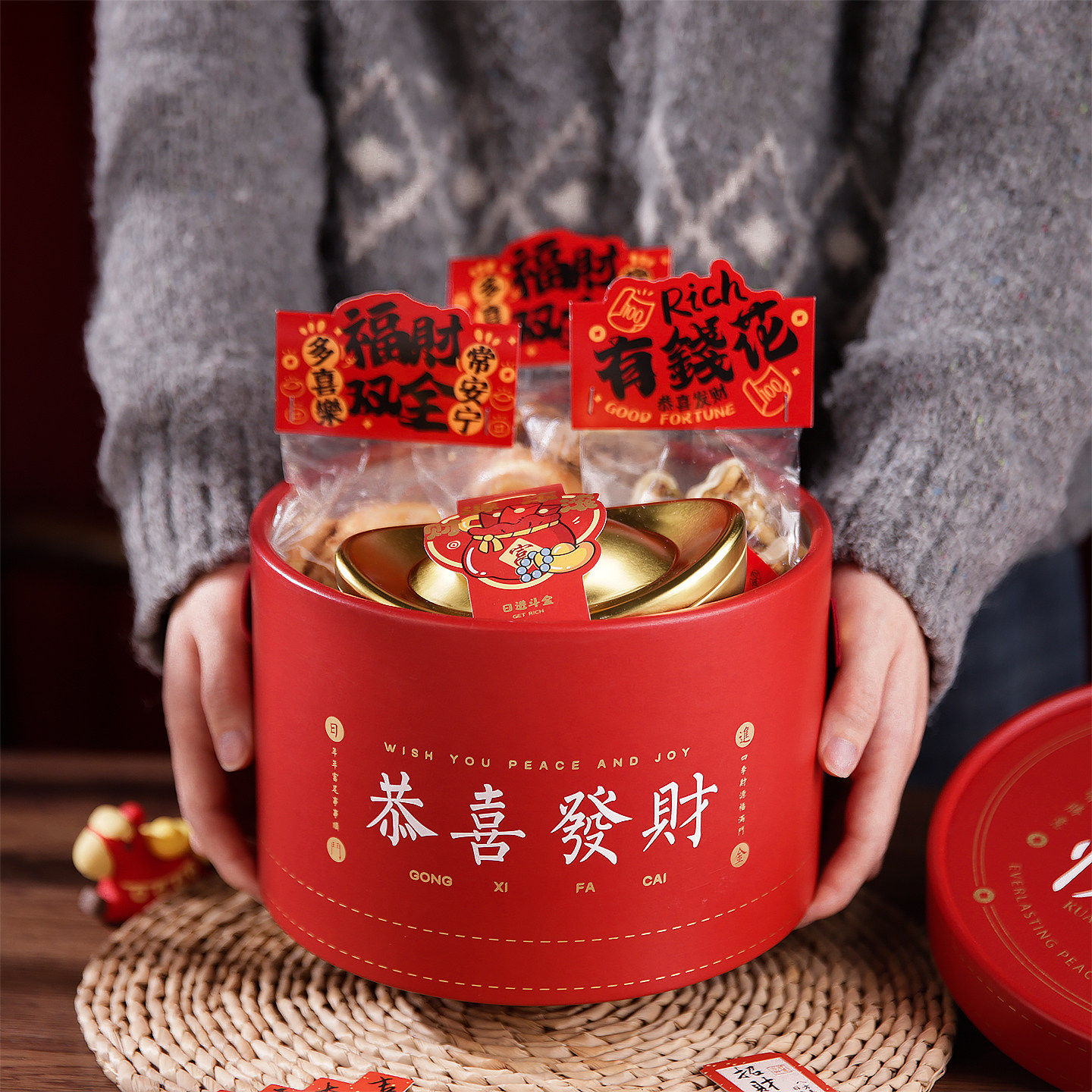 2027新年礼盒包装高档抱抱桶礼物盒圣诞春节伴手礼过年礼品盒空盒