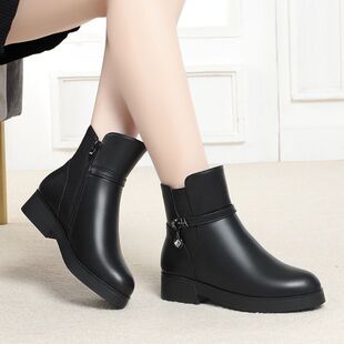 冬季短靴女平底粗跟牛皮中老年妈妈棉鞋保暖羊毛加厚加绒女士皮靴