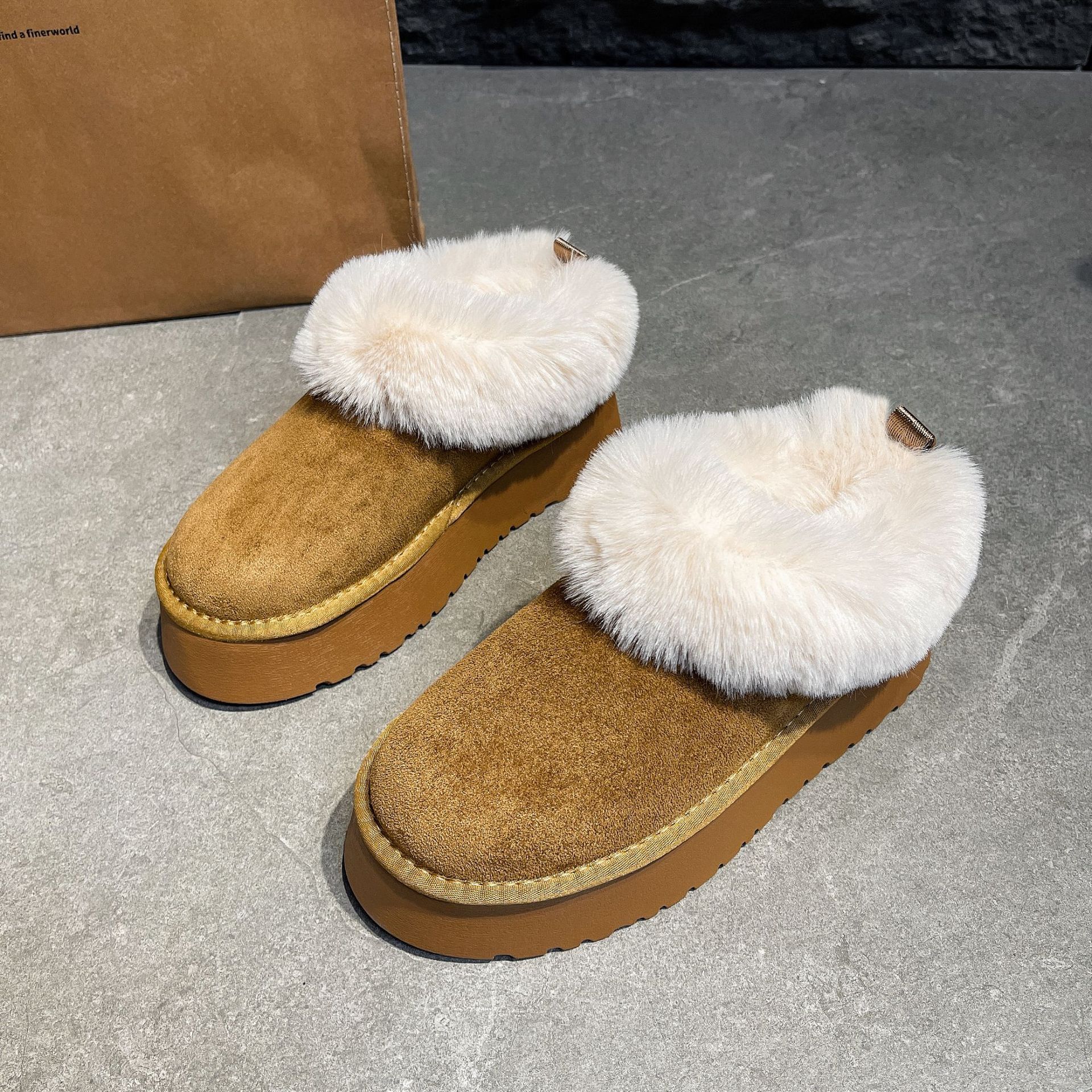 厚底皮毛一体雪地靴女冬季加绒棉鞋2025新款外穿一脚蹬毛毛面包鞋