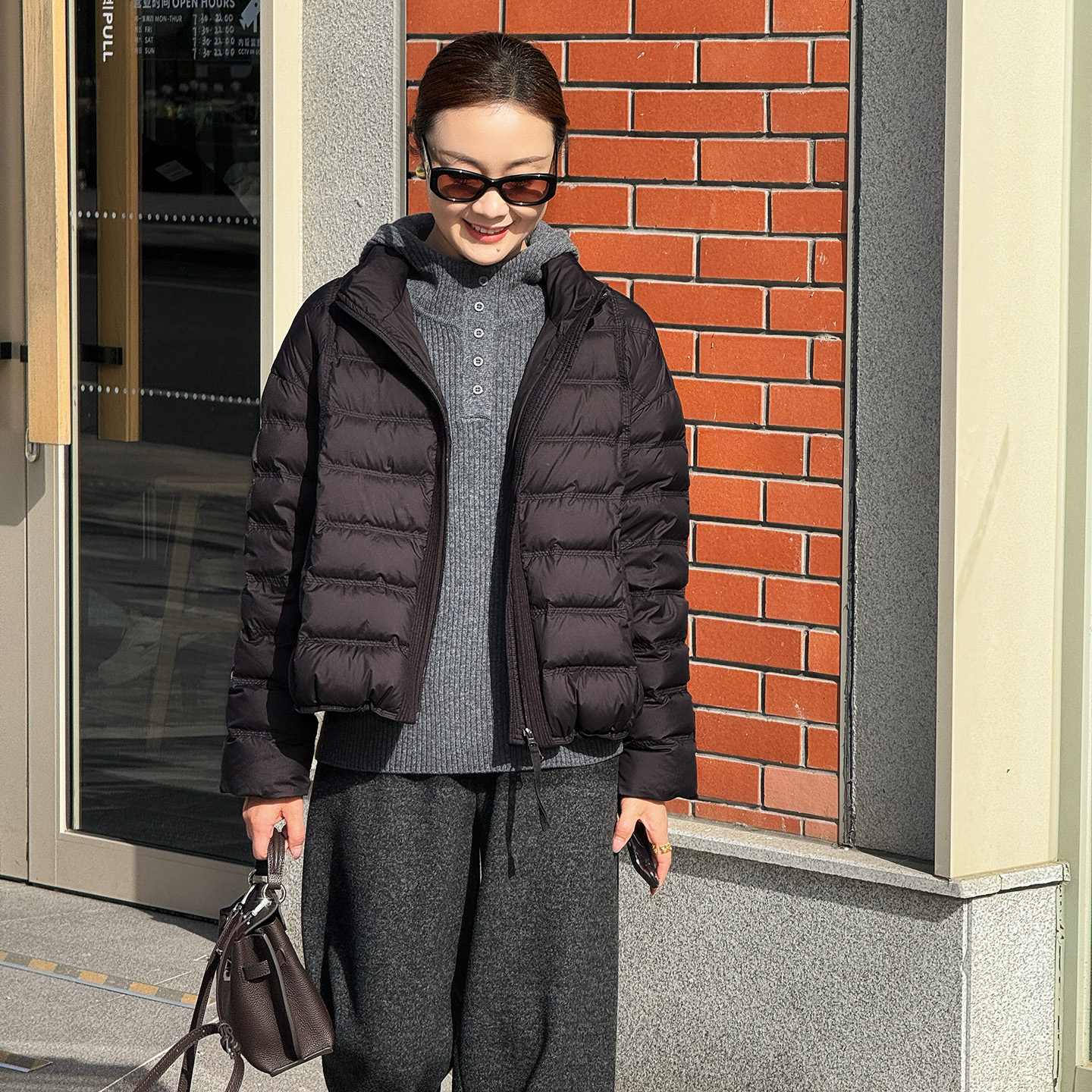 T井姐妹【鱼骨】设计感立领轻量级绗缝羽绒服YRF2510-A8518