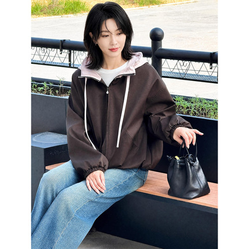T井姐妹【草莓巧克力】设计感撞色减龄连帽外套WT2607-TJ952