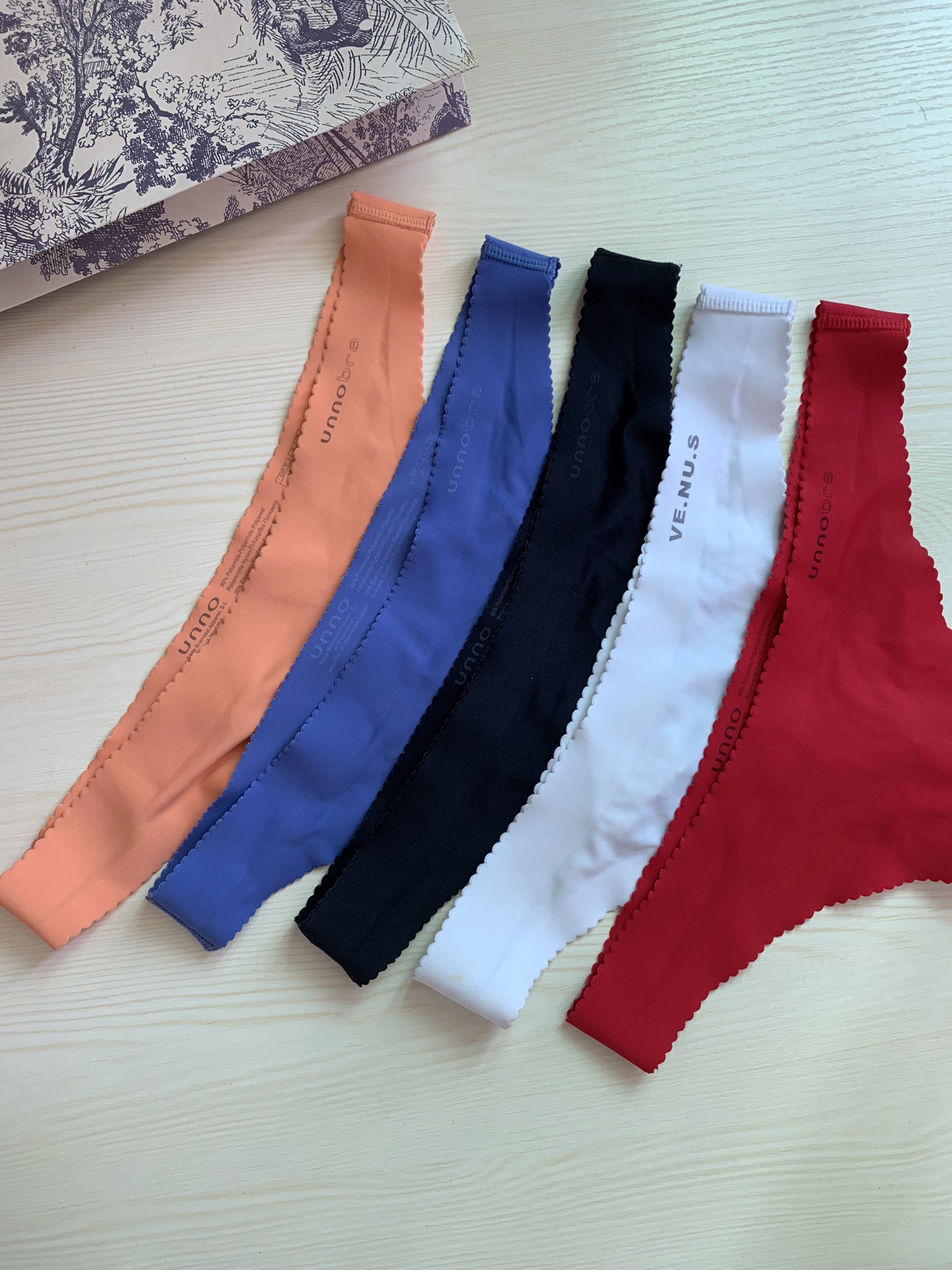 两件包邮～外贸单尾货一片式低腰无痕三角多色丁字裤运动健身瑜伽