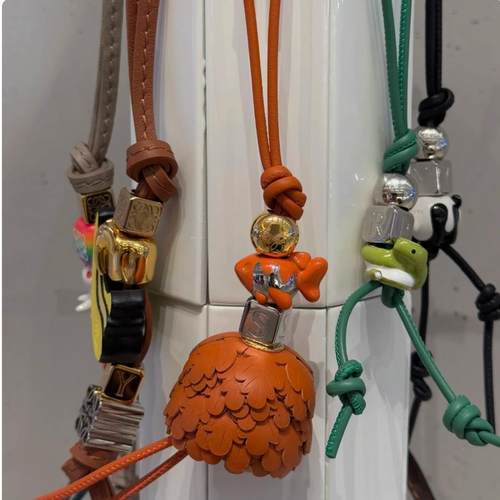 适用于罗意威包包挂件骰子方块DIY字母串珠皮绳饰品明星同款礼物