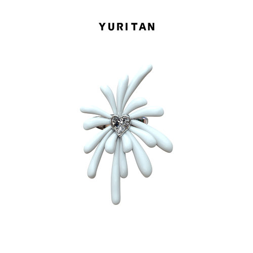 YURITAN甜美系镶钻白色花戒指
