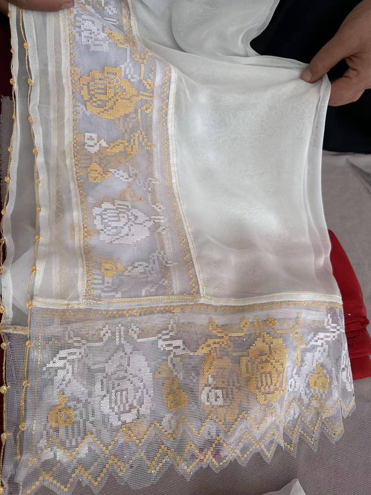 阿富汗老弟裁缝班女孩手工围巾花开富贵-玫瑰花刺绣