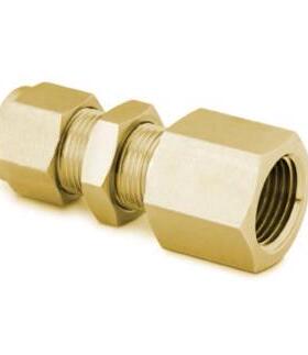 世伟洛克B-600-71-4黄铜卡套管接头穿板内螺纹3/8 in.外径x1/4in.