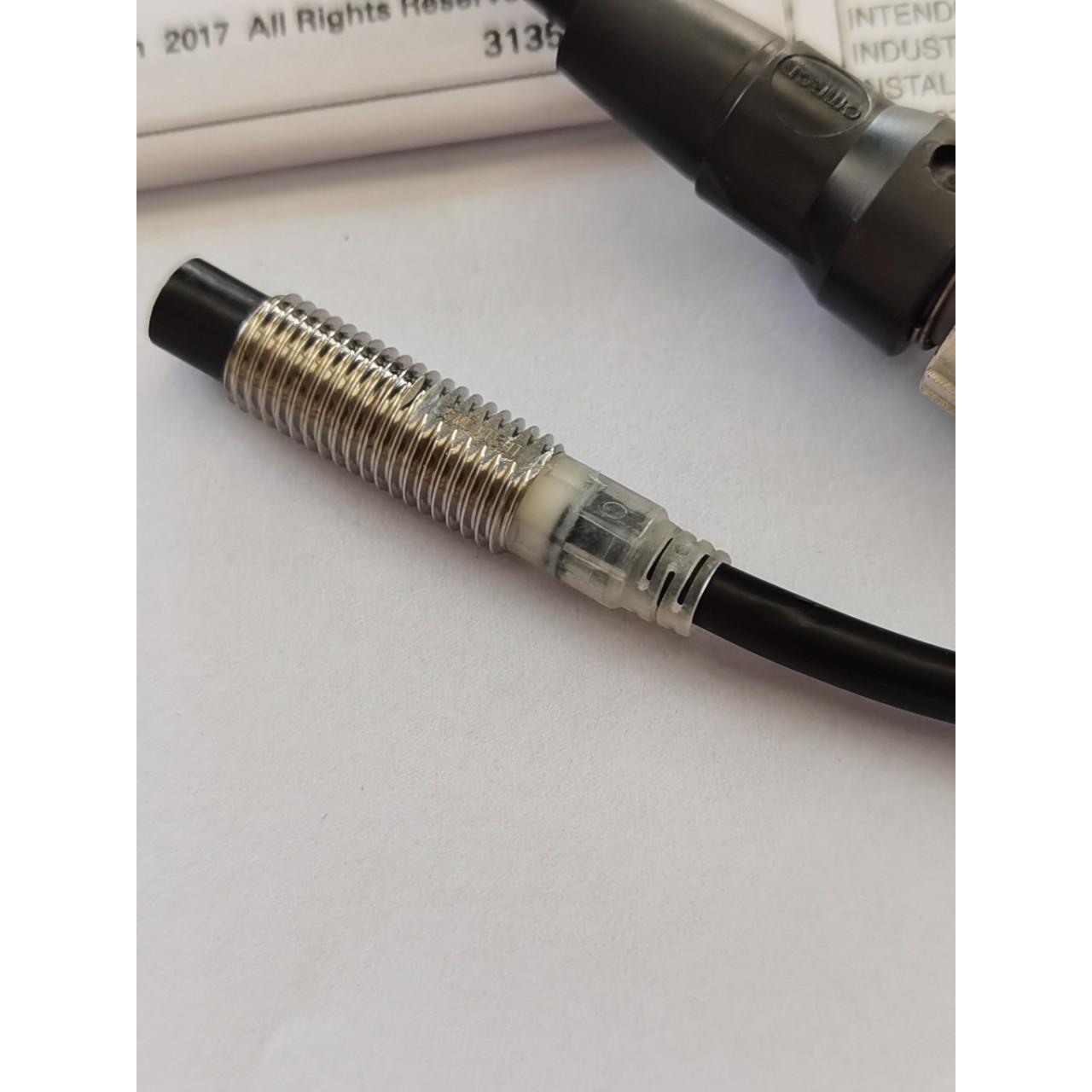 接近开关 限位开关 E2E-X6MD18-M1TGJ-T