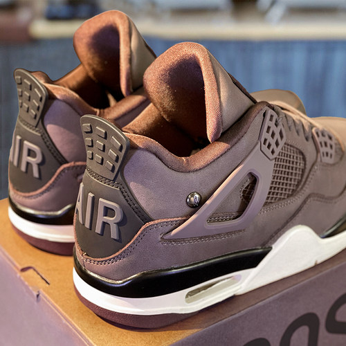 加购收藏 优先发货  联系客服增送精美礼袜~